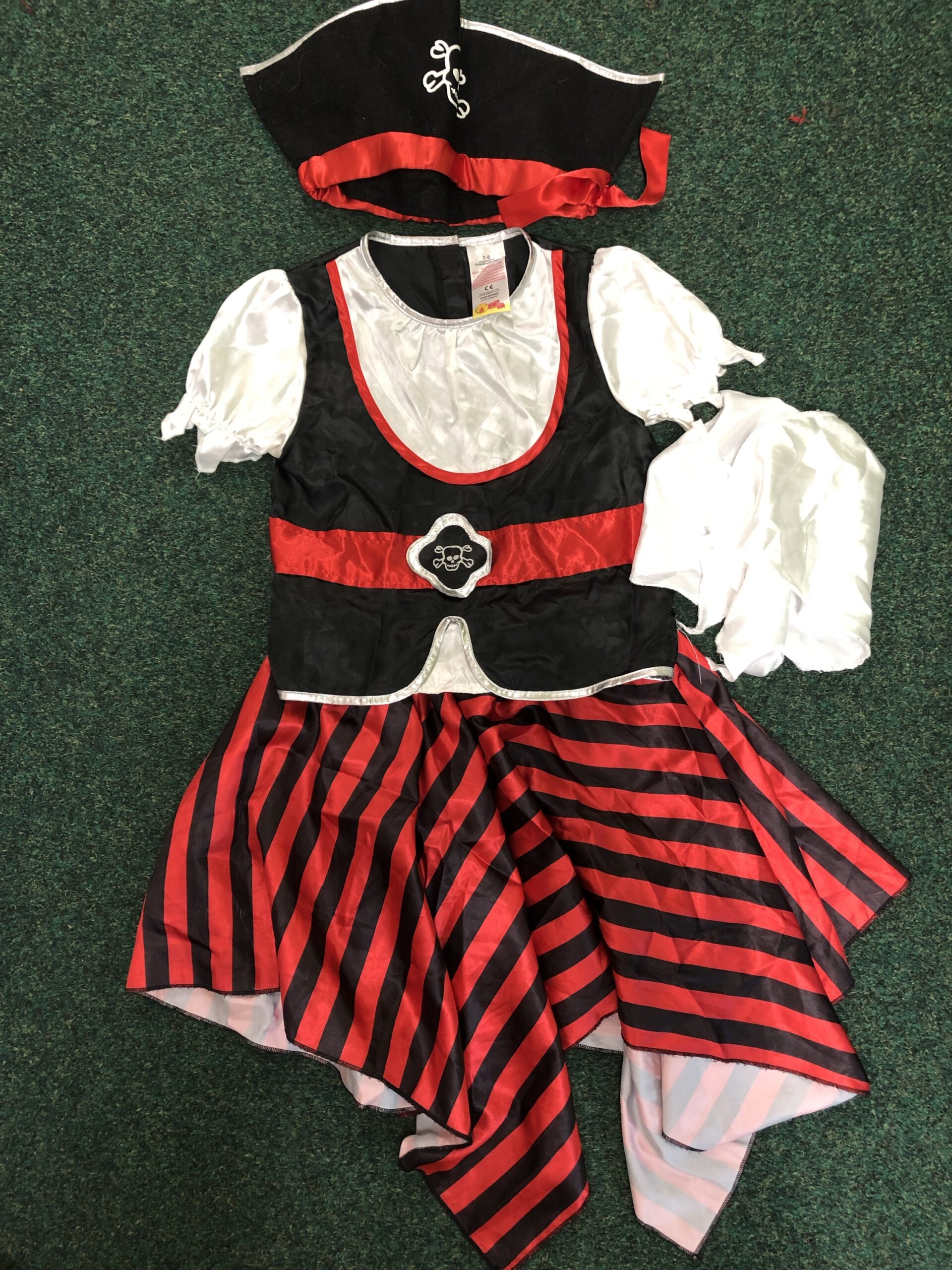 Pirate girl costume 7-8 (Hire)
